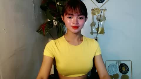 sensational_yeng online show from April 2026 06:02:01 PM