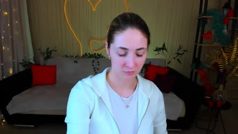 Snapshot of sensitiveheartt chatting on May 2026 07:32:02 PM sensitiveheartt online show from May 2026 07:32:02 PM
