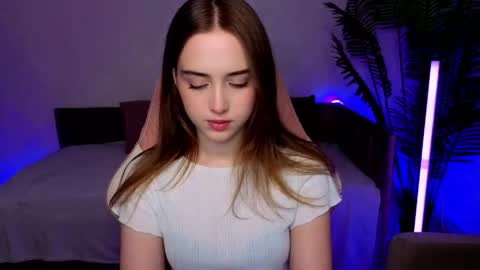 Emily  online show from April 2026 08:28:02 AM