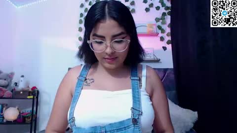 Snapshot of sensual_flame chatting on January 2025 07:30:02 AM Camille and sophie online show from January 2025 07:30:02 AM
