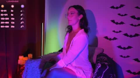 Jasmine online show from October 2025 01:00:02 PM