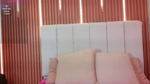 Snapshot of sensual_kim77 chatting on May 2026 12:43:02 PM Sensual Kim77 online show from May 2026 12:43:02 PM