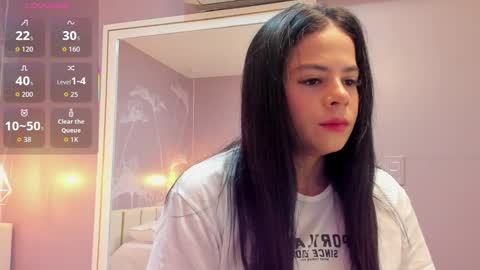 Sophie     online show from October 2025 10:16:02 AM