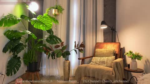 Maria- OF sensual bee online show from March 2026 09:36:02 PM