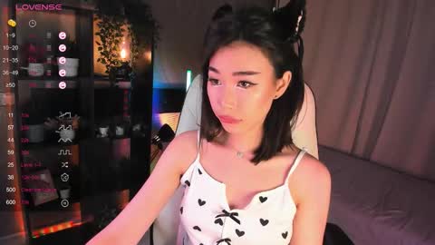 Snapshot of sensualily chatting on November 2025 03:33:01 PM Kiki online show from November 2025 03:33:01 PM