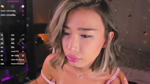 Snapshot of sensualily chatting on May 2026 04:12:01 PM Kiki online show from May 2026 04:12:01 PM