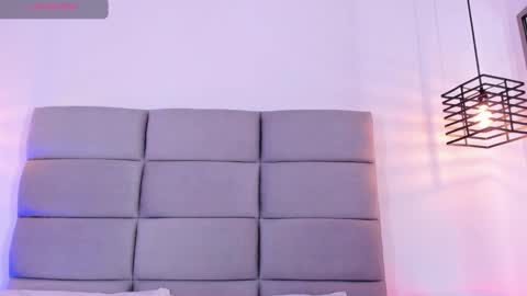 Jeen  online show from March 2026 08:23:01 PM