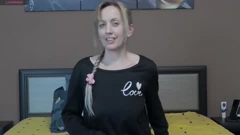 Tina online show from March 2026 07:32:01 PM