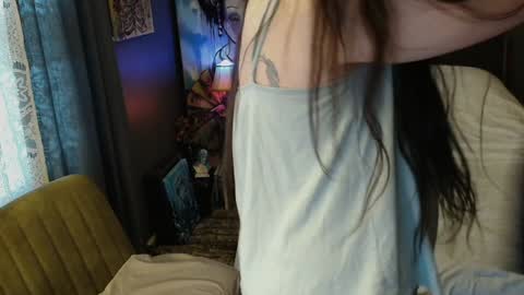 Snapshot of sentfrmheaven chatting on December 2024 01:18:01 PM Tara online show from December 2024 01:18:01 PM