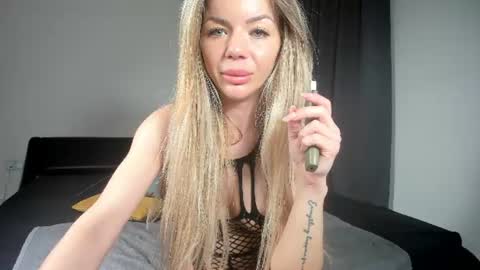 Snapshot of senzual_naughtyx chatting on June 2026 07:16:01 PM senzual_naughtyx online show from June 2026 07:16:01 PM