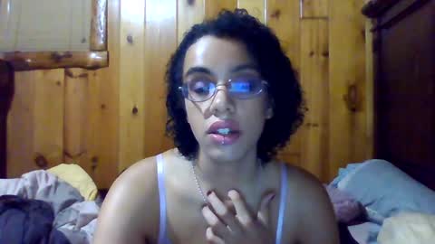 seraphina_sapphire online show from August 2026 01:04:01 AM