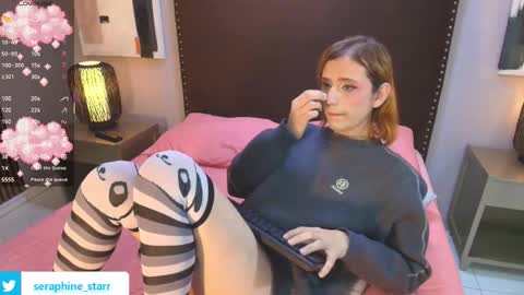 Snapshot of seraphine_star chatting on November 2025 03:07:01 AM Seraphine star online show from November 2025 03:07:01 AM