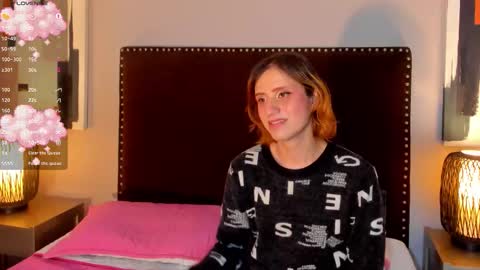 Snapshot of seraphine_star chatting on February 2026 07:32:02 AM Seraphine star online show from February 2026 07:32:02 AM