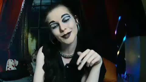 Snapshot of seraphinmunster chatting on March 2025 07:06:02 PM Seraphin Munster online show from March 2025 07:06:02 PM