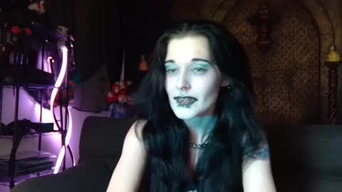 Snapshot of seraphinmunster chatting on September 2025 09:29:02 PM Seraphin Munster online show from September 2025 09:29:02 PM