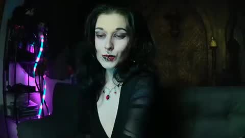 Snapshot of seraphinmunster chatting on September 2025 11:31:02 PM Seraphin Munster online show from September 2025 11:31:02 PM