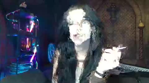 Seraphin Munster online show from December 2025 07:01:02 PM