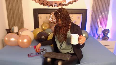 Snapshot of serena_houstonn chatting on January 2026 11:26:01 AM Serena online show from January 2026 11:26:01 AM