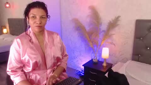 Snapshot of serena_houstonn chatting on June 2026 10:29:02 AM Serena online show from June 2026 10:29:02 AM
