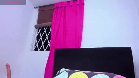 serenawilliam_ online show from November 2025 04:23:02 AM