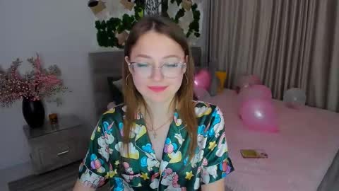 Snapshot of sereneflame chatting on February 2025 10:36:01 PM Ophelia online show from February 2025 10:36:01 PM