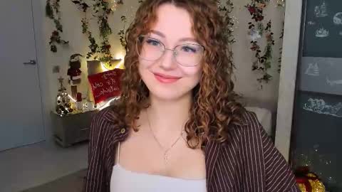 Snapshot of sereneflame chatting on December 2025 10:09:01 AM Ophelia online show from December 2025 10:09:01 AM