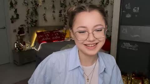 Snapshot of sereneflame chatting on January 2026 04:55:01 PM Ophelia online show from January 2026 04:55:01 PM