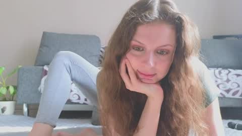 Snapshot of sereta_fin chatting on April 2026 08:37:02 AM Hey Guys and Girls non-binary personalities Im Sereta online show from April 2026 08:37:02 AM