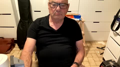 serge8413 online show from December 2024 02:02:01 AM