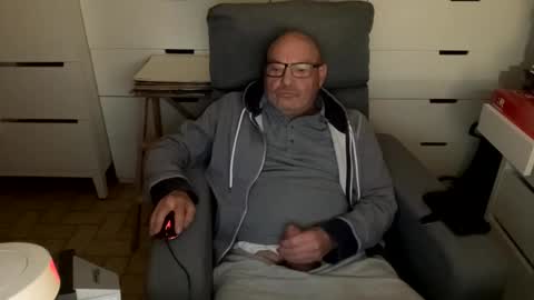 serge8413 online show from December 2024 09:08:02 PM