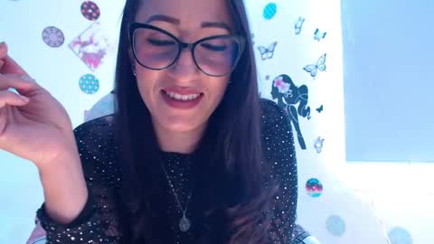 Snapshot of seuctive_woman57 chatting on January 2025 04:17:01 PM samy online show from January 2025 04:17:01 PM