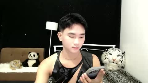 Snapshot of sexandroid1016 chatting on October 2025 09:43:01 AM sexandroid1016 online show from October 2025 09:43:01 AM