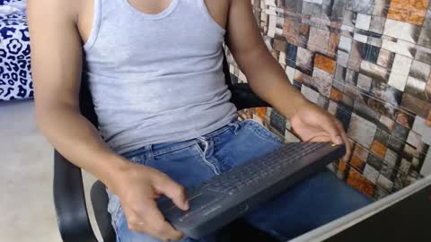 arnold online show from October 2025 02:34:01 PM