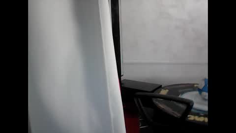 Snapshot of sexcoppia_24 chatting on May 2026 08:10:02 AM sexcoppia_24 online show from May 2026 08:10:02 AM