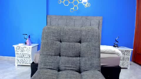 Snapshot of sexfenix_ chatting on January 2025 03:44:02 AM karen and camilo online show from January 2025 03:44:02 AM