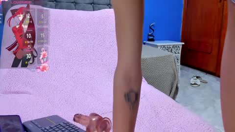 Snapshot of sexfenix_ chatting on February 2025 04:55:01 AM karen and camilo online show from February 2025 04:55:01 AM