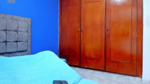 Snapshot of sexfenix_ chatting on February 2025 07:42:02 AM karen and camilo online show from February 2025 07:42:02 AM