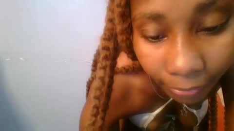 Snapshot of sexie_curvie chatting on February 2025 06:48:01 AM Maggie online show from February 2025 06:48:01 AM