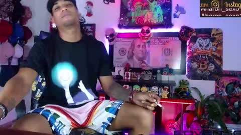 Aharon  ravelo online show from February 2026 08:14:01 AM