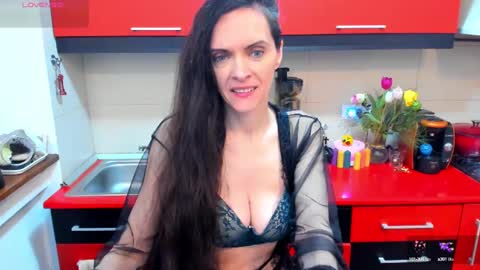 Snapshot of sexqueen1111 chatting on February 2025 04:24:02 AM sexqueen1111 online show from February 2025 04:24:02 AM