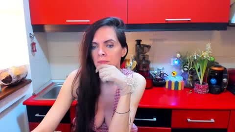 Snapshot of sexqueen1111 chatting on February 2025 10:00:01 PM sexqueen1111 online show from February 2025 10:00:01 PM