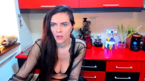 Snapshot of sexqueen1111 chatting on February 2025 03:05:02 PM sexqueen1111 online show from February 2025 03:05:02 PM