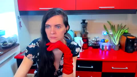 Snapshot of sexqueen1111 chatting on March 2025 06:37:01 AM sexqueen1111 online show from March 2025 06:37:01 AM