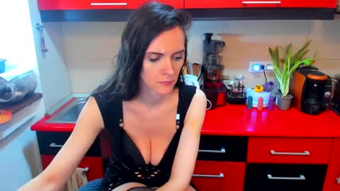 Snapshot of sexqueen1111 chatting on March 2025 05:49:02 AM sexqueen1111 online show from March 2025 05:49:02 AM