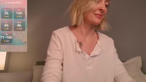 Ray  New video in bio online show from November 2025 09:27:02 PM