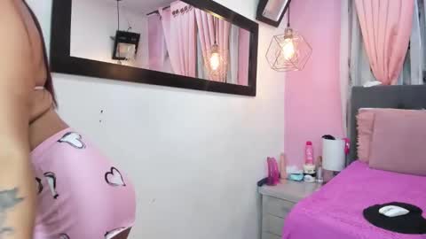 Snapshot of sexxxhorny_ chatting on October 2025 03:08:01 AM sexxxhorny_ online show from October 2025 03:08:01 AM