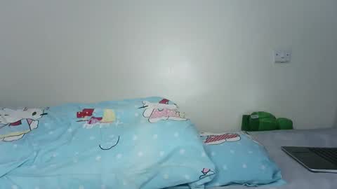 kisses online show from April 2026 10:38:01 PM