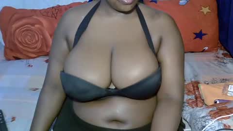 Snapshot of sexxy_brii chatting on October 2025 07:43:01 AM sexxy_brii online show from October 2025 07:43:01 AM