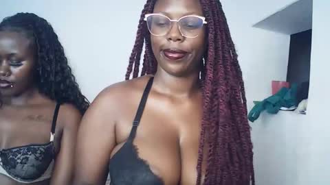 Snapshot of sexxydivah chatting on March 2026 07:32:01 PM sexxydivah online show from March 2026 07:32:01 PM