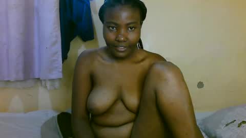 Snapshot of sexy_banice chatting on June 2026 07:07:03 AM sexy_banice online show from June 2026 07:07:03 AM